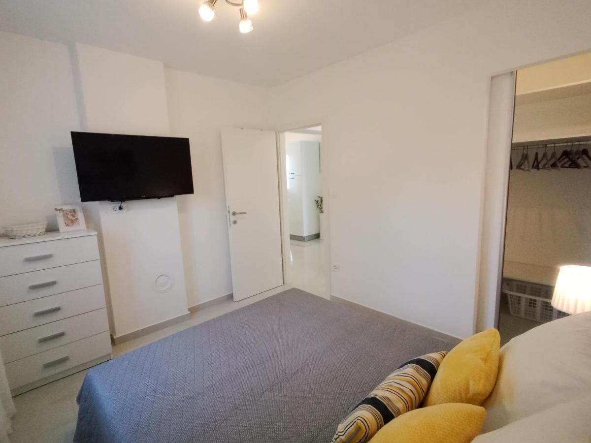 Petra Modern Apartment With Free Parking And Bbq Zadar Exterior photo